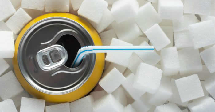 Consumo excesivo de sal y bebidas edulcoradas dañan los riñones